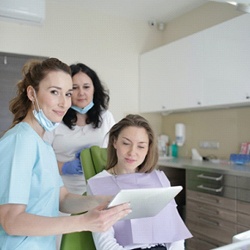 Woman at consultation for dentures